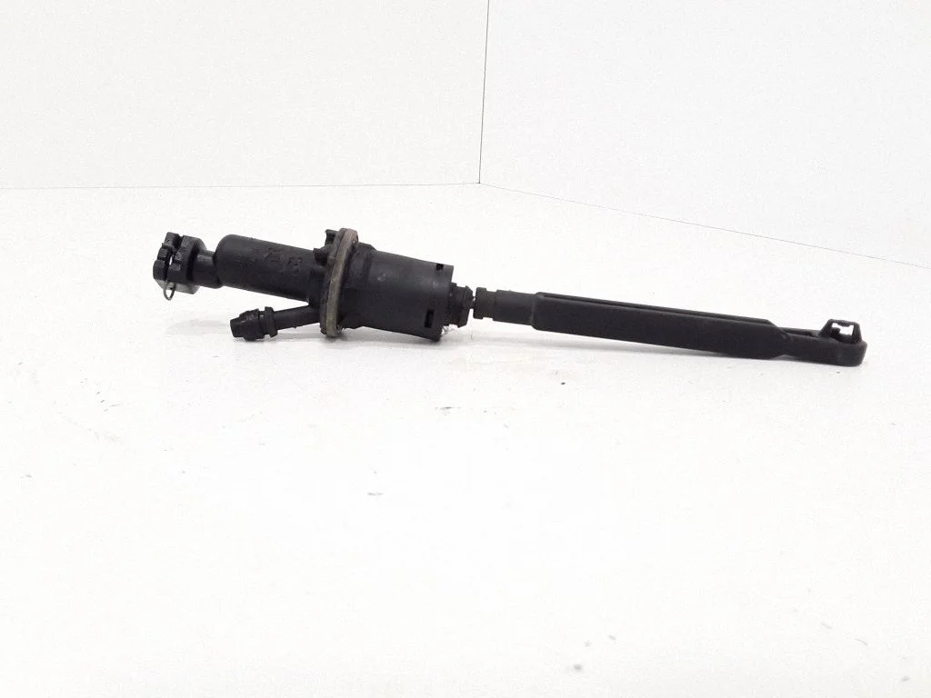 Clutch master cylinder