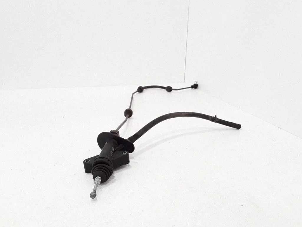 Clutch master cylinder – Ford Mondeo Mk III (2000-2007)