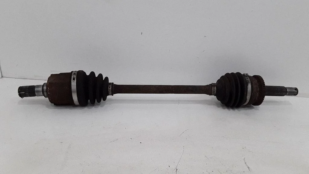 Front driveshaft – left