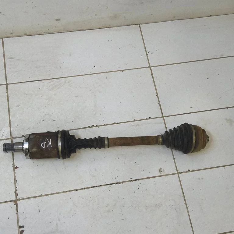 Front driveshaft – BMW 5 Series F10 F11 (2009-2016)