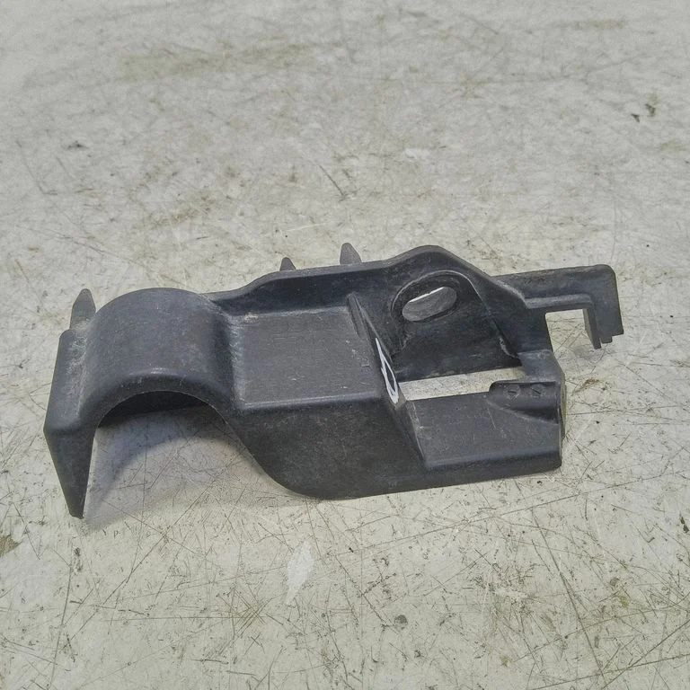 Esistange kinnitusklamber 8K0807284