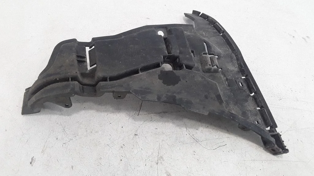 Front bumper mounting bracket