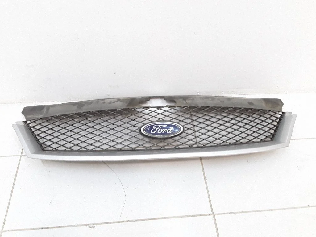 Atrapa górna (grill) 1S7X8A133