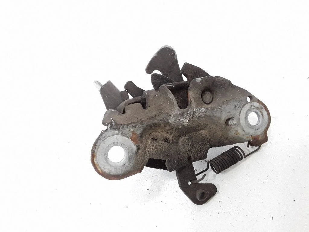 Engine bonnet/hood lock/catch