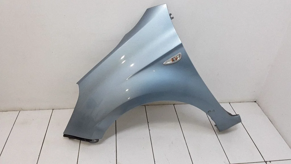 Fender – left