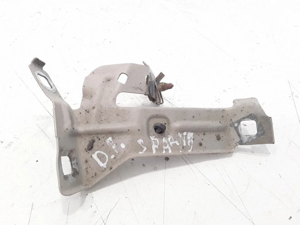 Spārna kronšteins 7298038