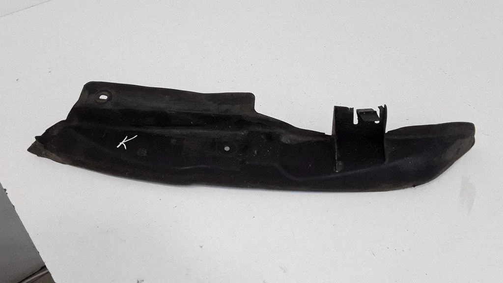 Front wheel arch liner splash guards 3B0821111B