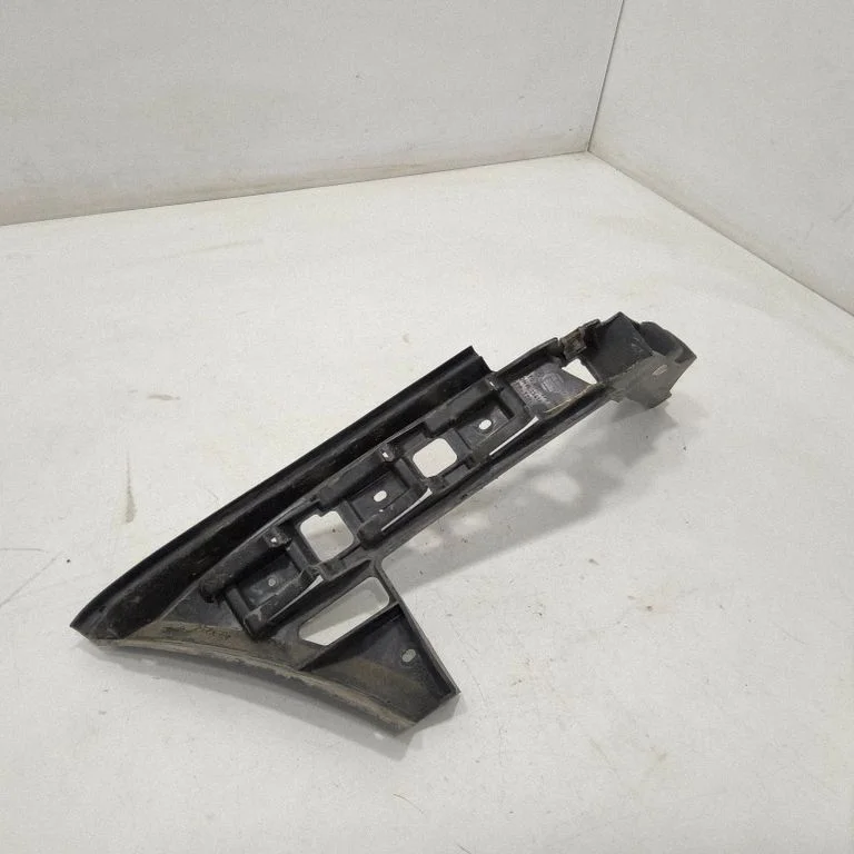 Rear bumper mounting bracket 1T0807375