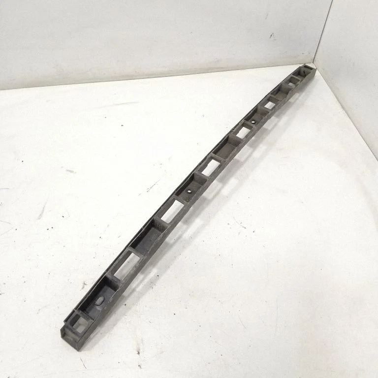 Rear bumper mounting bracket 1T0807863