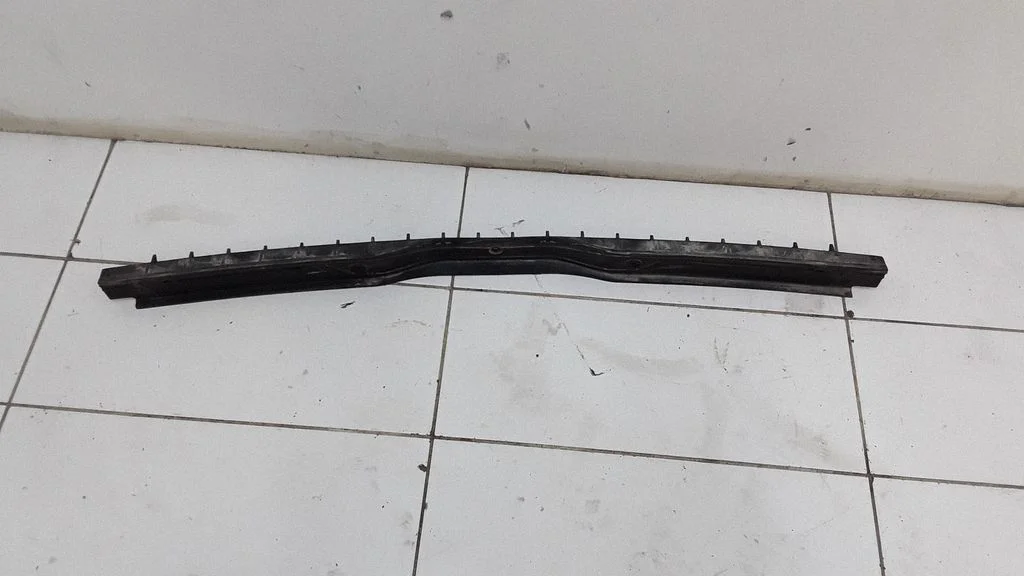 Aizmugurējā bufera turētājs 3B9807863B