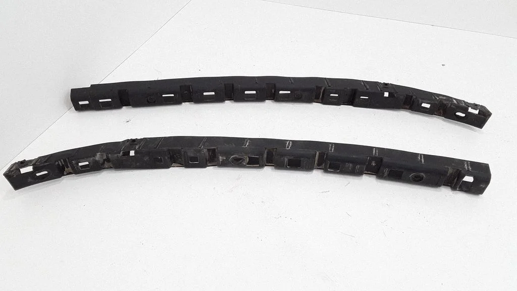 Rear bumper mounting bracket 6Y9807864