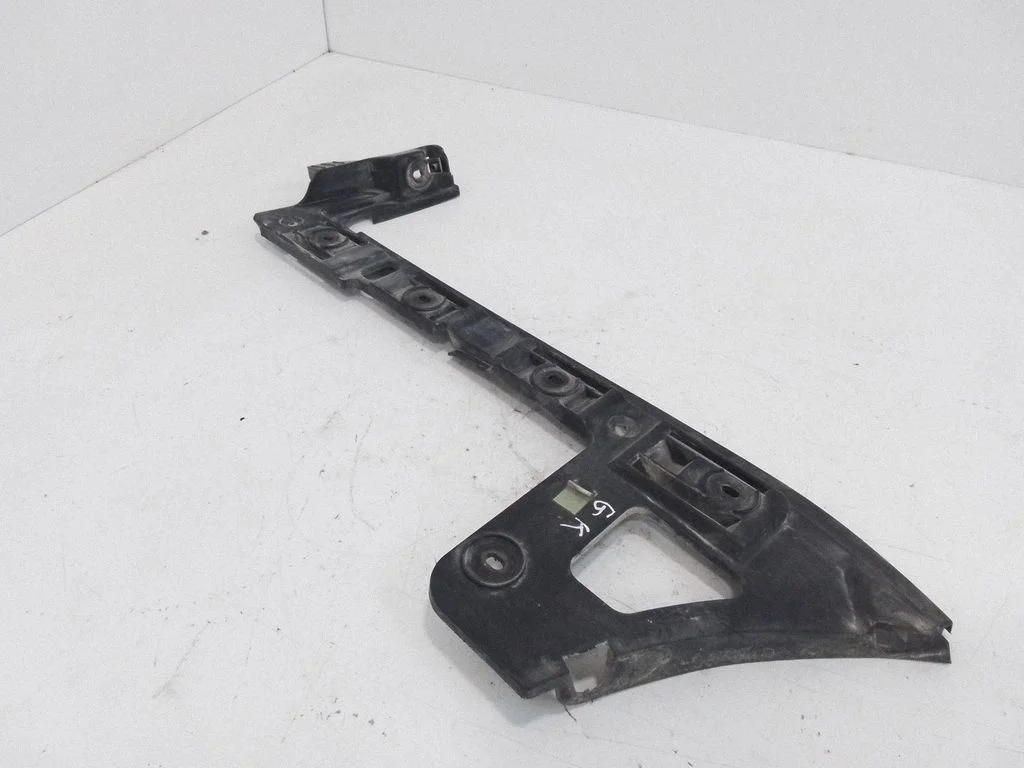 Rear bumper mounting bracket – rear left