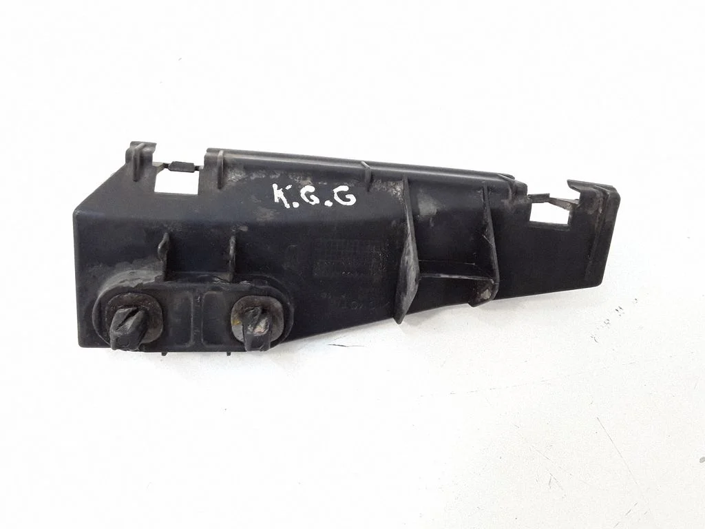 Rear bumper mounting bracket – left