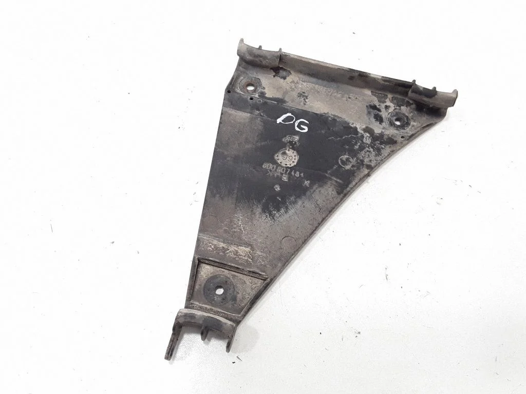 Rear bumper mounting bracket 8D0807484