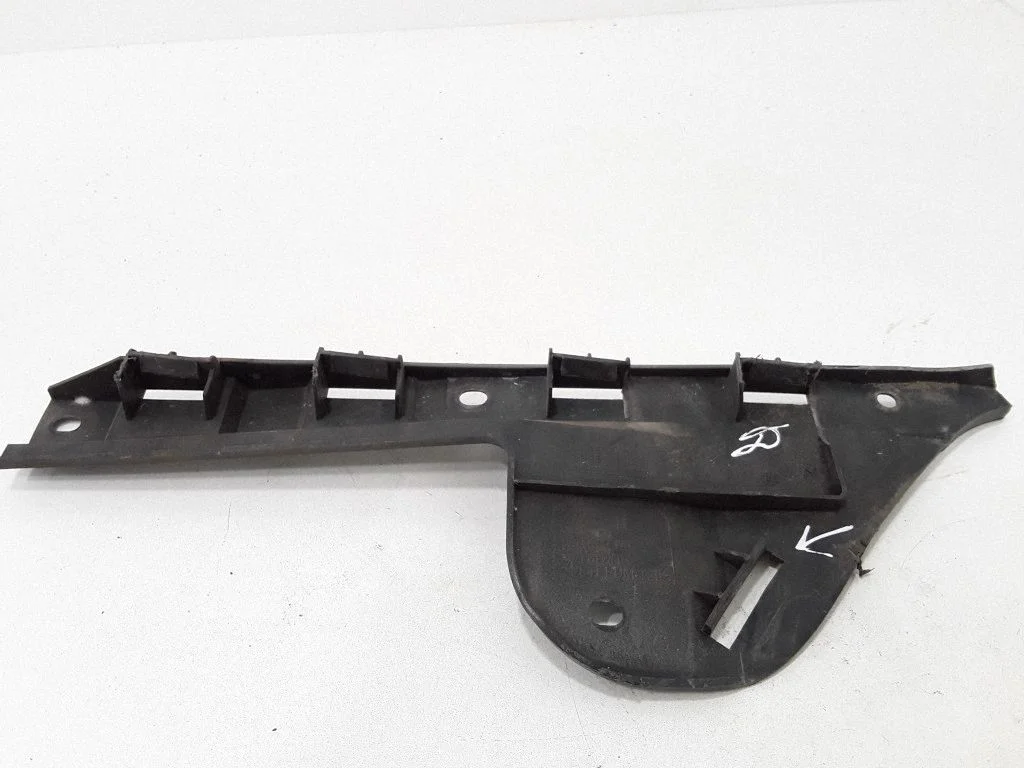 Rear bumper mounting bracket 7M3807394