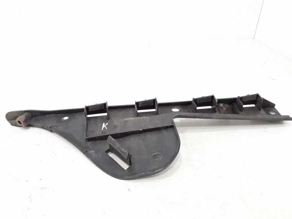 Rear bumper mounting bracket YM2117E775AA