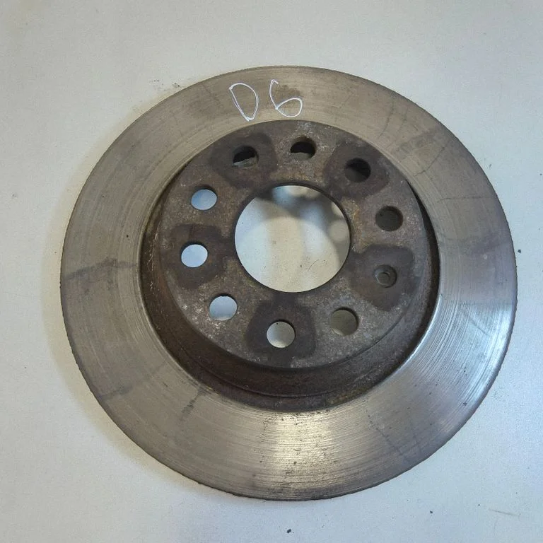 Rear brake disc – rear right