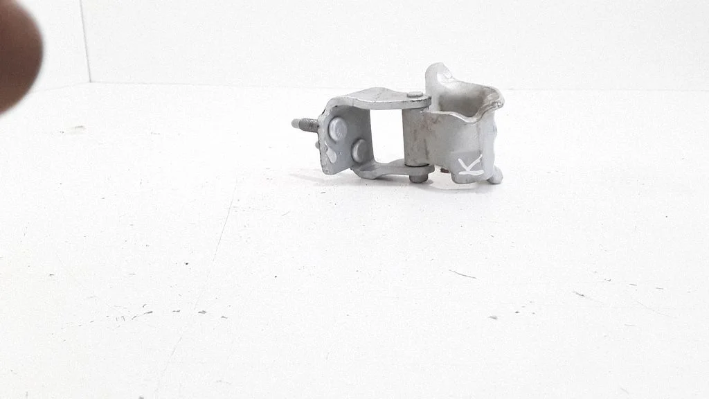 Tailgate/trunk/boot hinge – rear left
