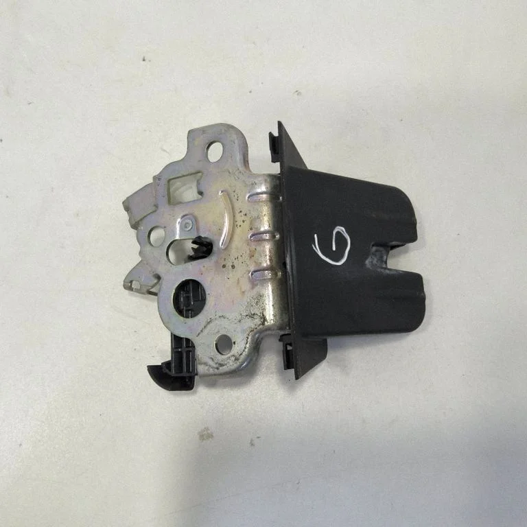 Tailgate/trunk/boot lock/catch/latch 5E0827505