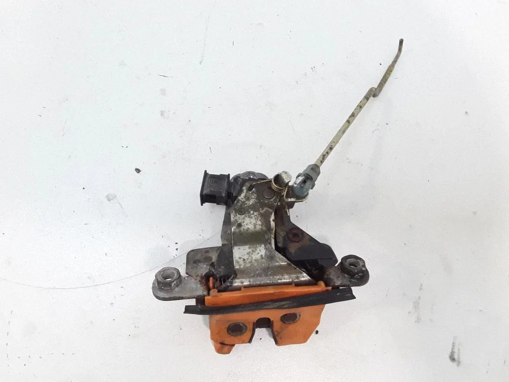 Tailgate/trunk/boot lock/catch/latch 109827501B