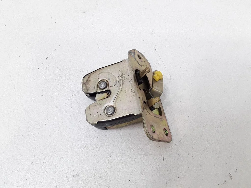 Tailgate/trunk/boot lock/catch/latch