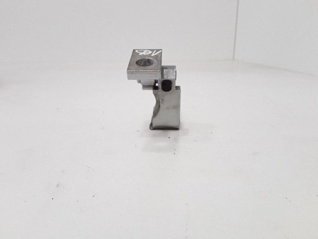Front door upper hinge – right