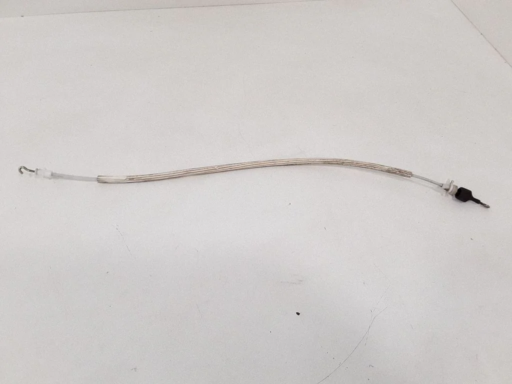 Front door cable line – right