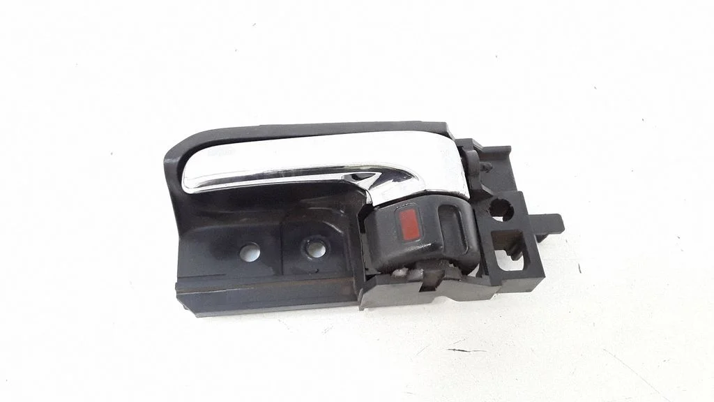 Front door interior handle – front left
