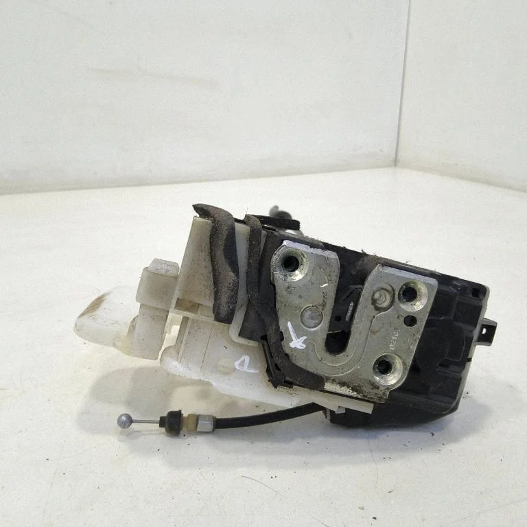 Front door lock – KIA Ceed (2006-2012)