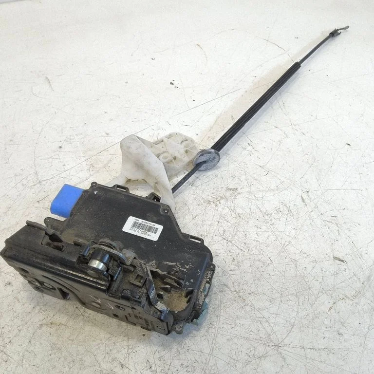Front door lock – Volkswagen Caddy (2004-2010)