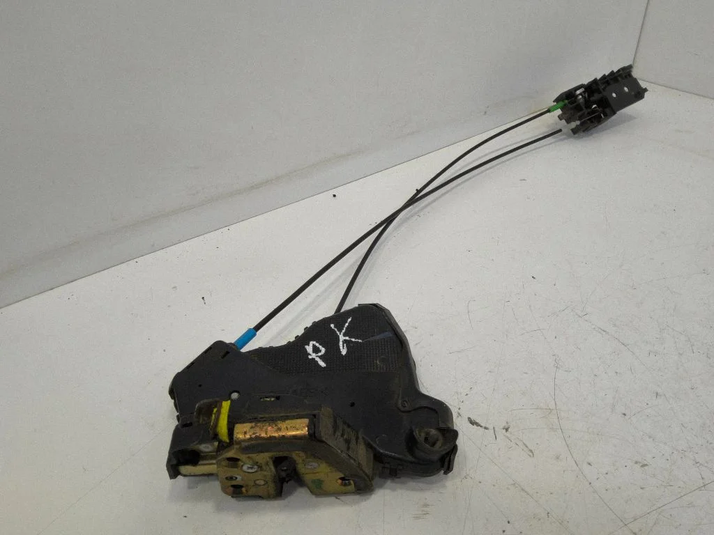 Front door lock – front left