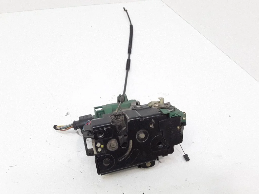 Front door lock – front right