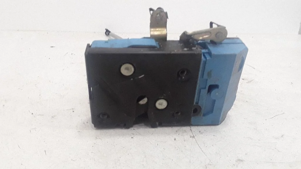 Front door lock – left