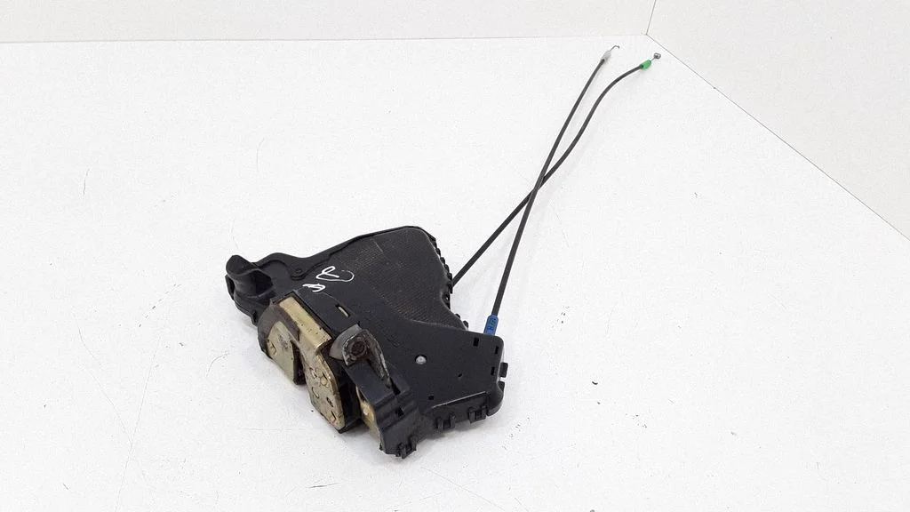 Front door lock – front right