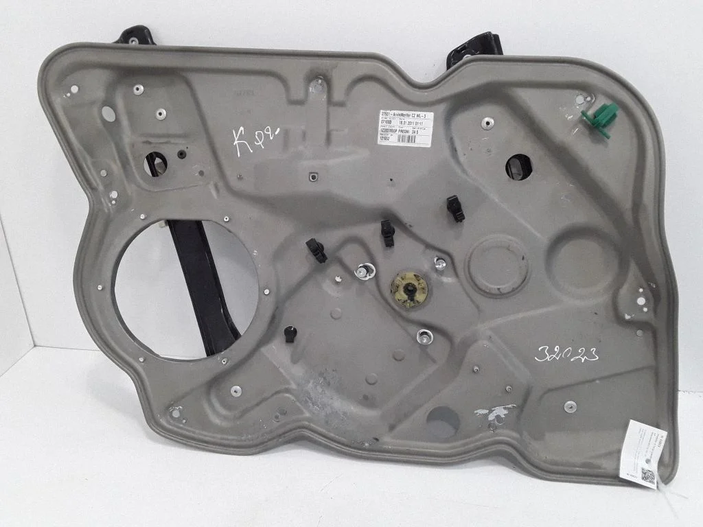 Esiukse elektriline aknatõstuk mootoriga – Skoda Octavia Mk3 (5E) (2013-2019)