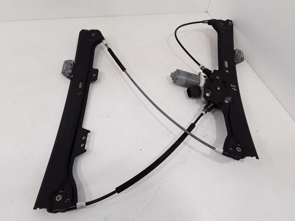 Front door window regulator with motor – BMW 5 Series E60 E61 (2004-2010)