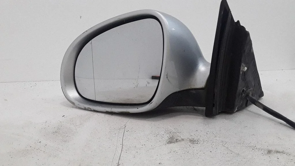 Front door electric wing mirror – left