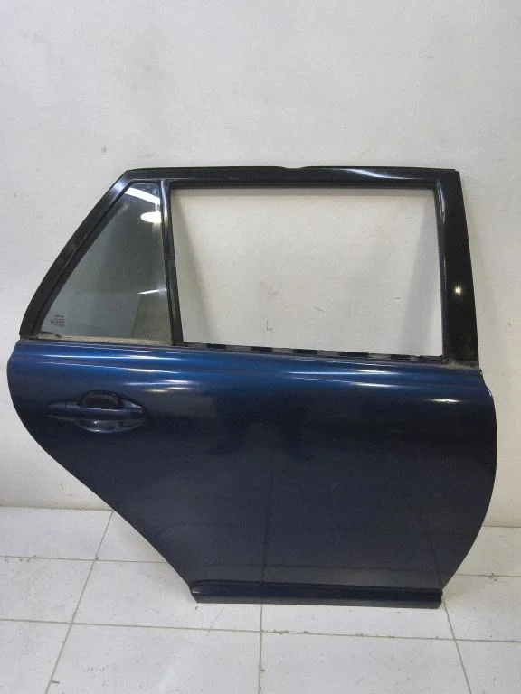 Rear door – rear right