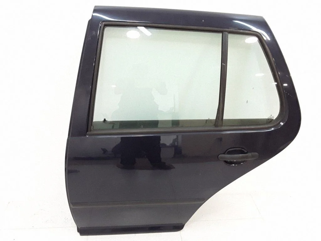 Rear door – rear left