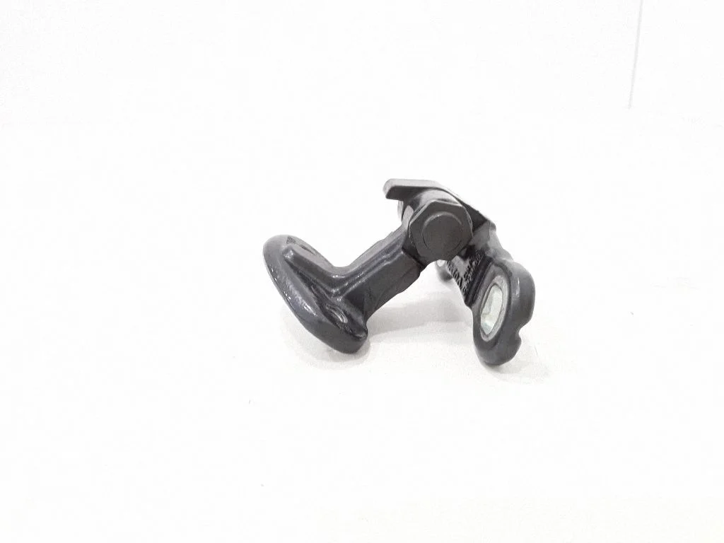 Rear door lower hinge – Volvo V50 (2008-2012)