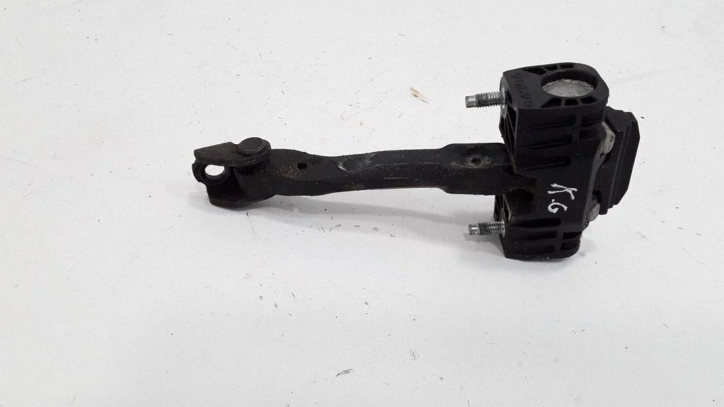 Rear door check strap stopper – Volvo V50 (2004-2007)
