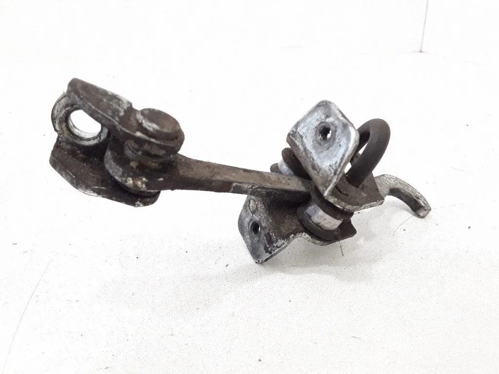 Rear door check strap stopper – Opel Astra F (1992-1998)