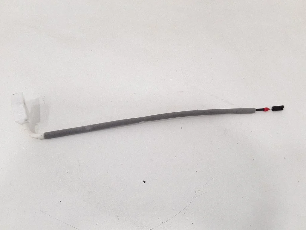 Rear door cable line – right