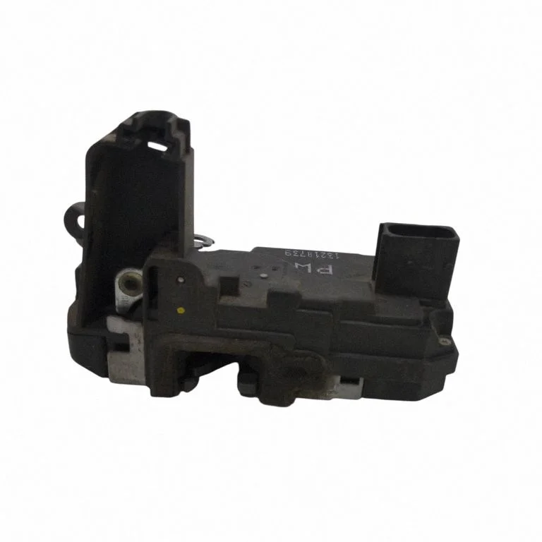 Rear door lock 13210739