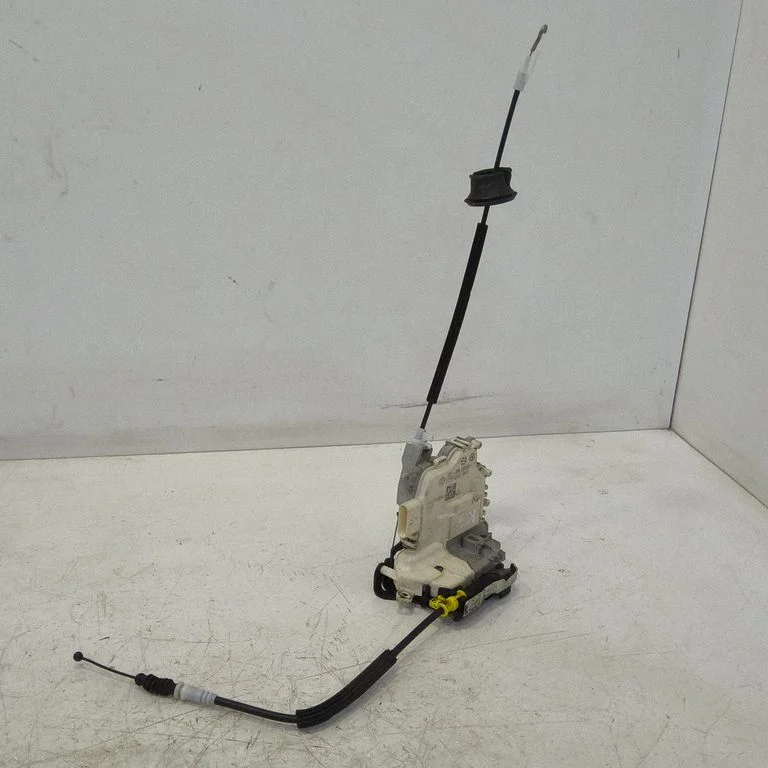 Rear door lock – Audi A4 Allroad B8 (2008-2016)