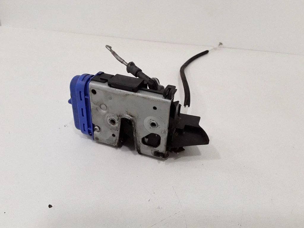 Rear door lock – right