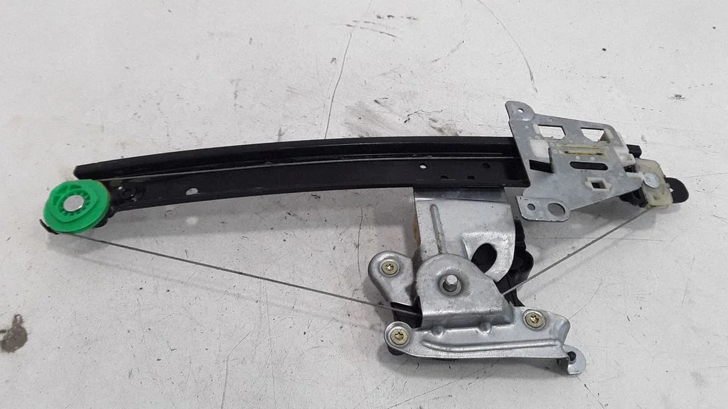Rear door window regulator with motor – rear right