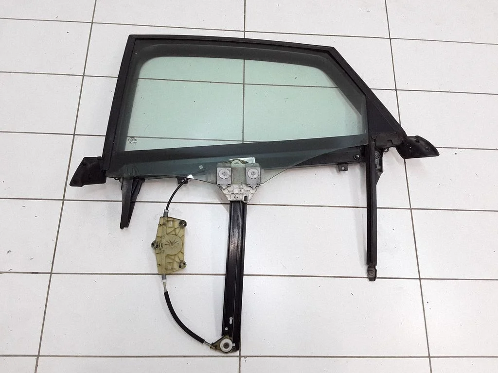 Rear window lifting mechanism without motor – Audi A6 Allroad C6 (2006-2011)