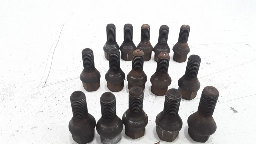 Nuts/bolts