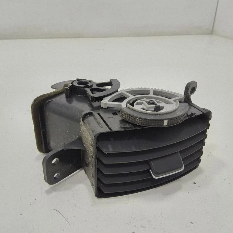 Dashboard side air vent grill/cover trim 6556424010